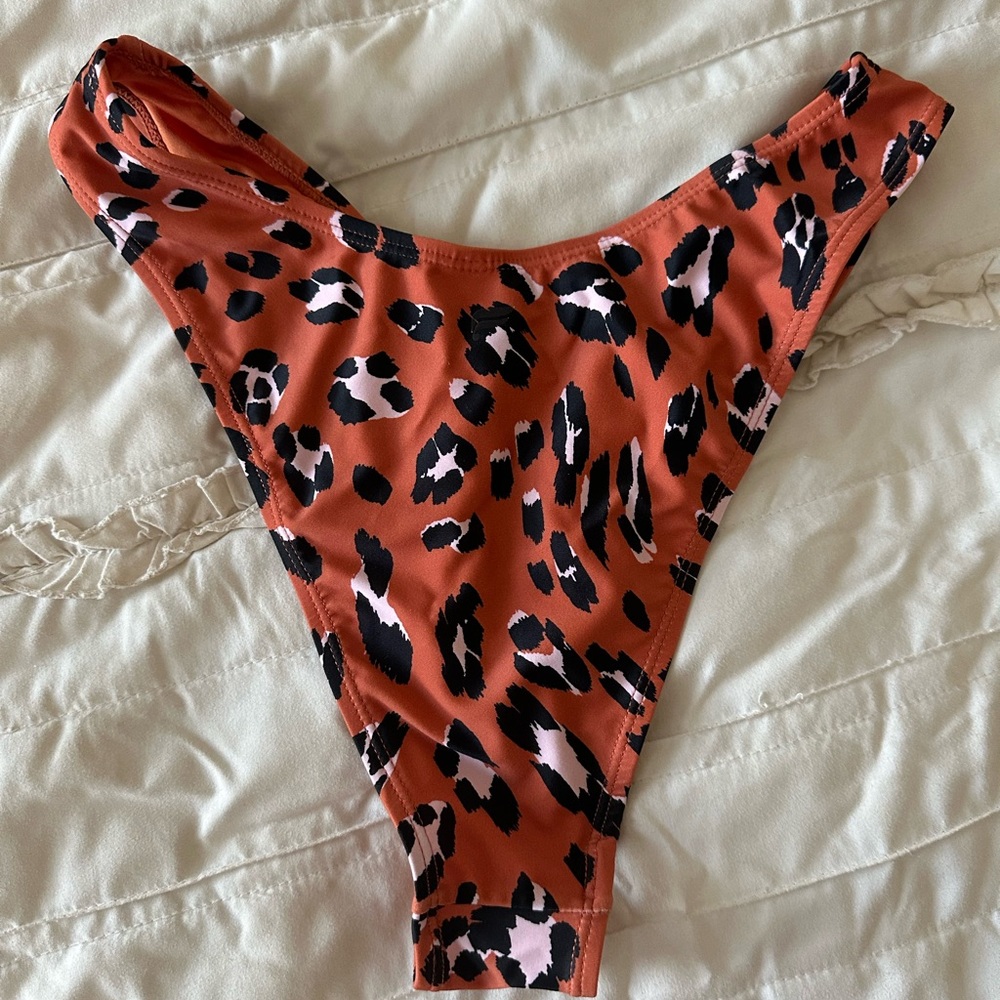 Fabletics Bikini Set - Picture 2 of 3